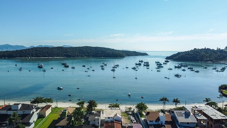 Achei Itapema • Beira-mar e piscina em Porto Belo