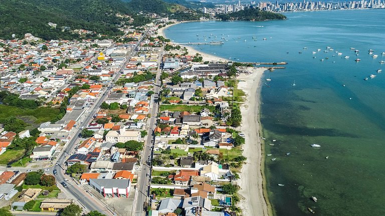 Achei Itapema • Beira-mar e piscina em Porto Belo