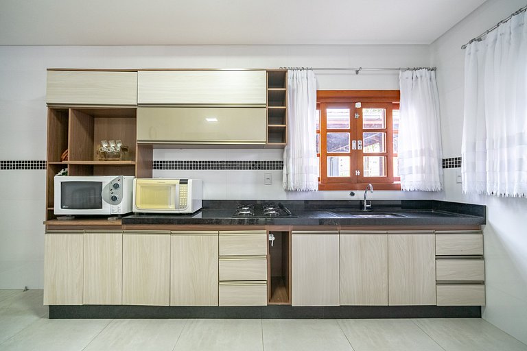 Achei Itapema • Casa, 4 suítes + Área Gourmet